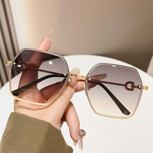 2024新款时尚女士无框切边防紫外线网红墨镜厂家现货供应太阳眼镜