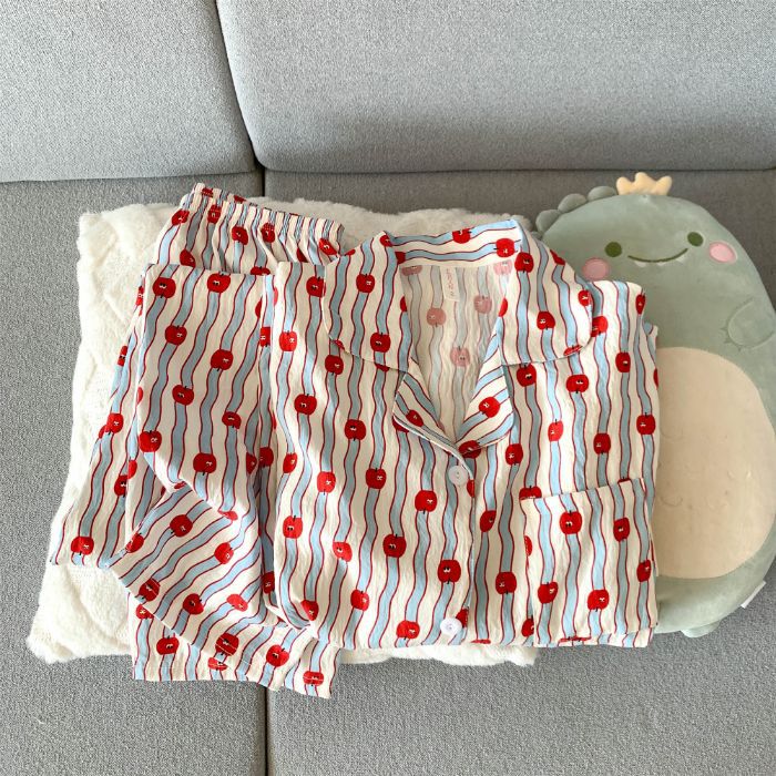 Pequeño libro rojo recomienda la explosión de nubes de algodón pijama de mujer rayas manzana primavera y otoño manga larga lindo dibujo animado conjunto de ropa para el hogar