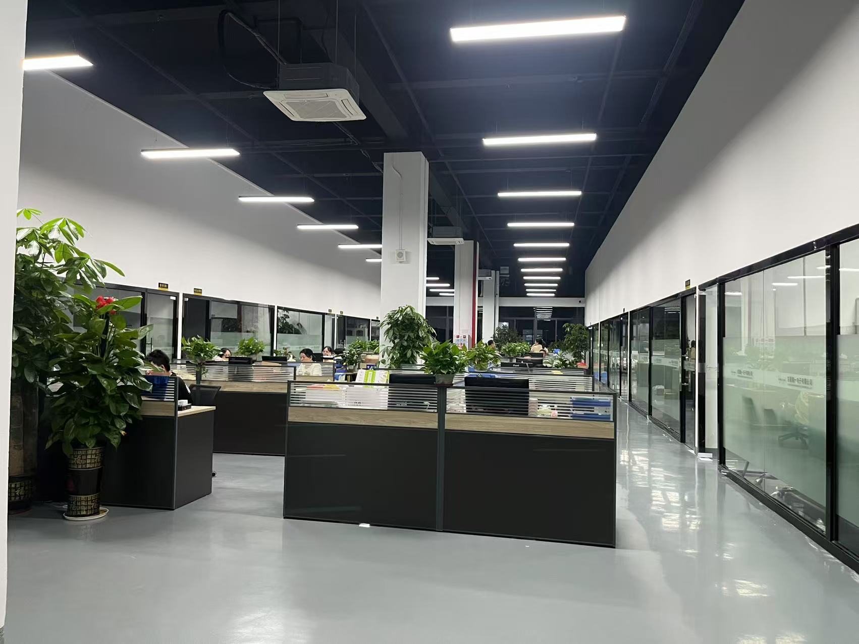 Yeni evrensel kule prizli çoklayıcı, yeni stil prizli çoklayıcı fabrikası, evrensel prizli çoklayıcı fabrikası, Hint prizli çoklayıcı