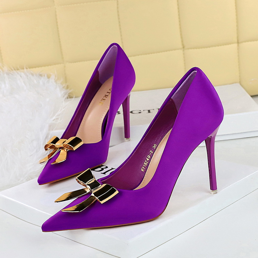 18249-K68 Fashion Sexy Pointed Toe High Heels Metal Bowknot Stiletto Single Women Satin Shallow Mouth Women's Shoes_vogvips.com