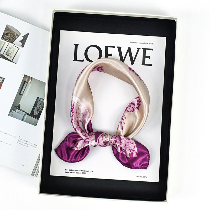 Alta sensación de primavera impresa pañuelo 50 color cuello de cor corta pañuelo cuadrado de color flor francesa retró pañuelo de seda damas