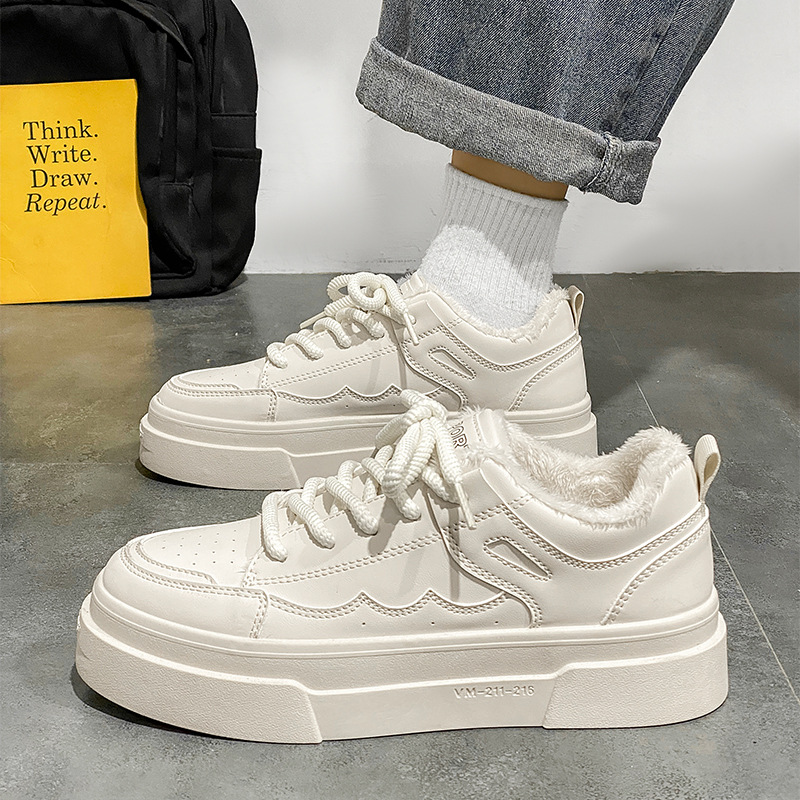 Zapatos masculinos 2024 nuevas tendencias de otoño, más terciopelo para mantener el calor, los deportes de ocio de los estudiantes, los zapatos de pizarra blanca aumentan en la suela gruesa