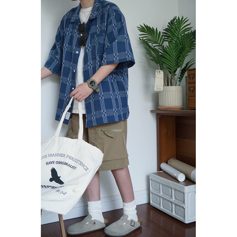 2024 New Japanese Style Loose Retro Plaid Design Men's Cuban Collar Denim Blue Casual Short Sleeve Shirt_voghion.com