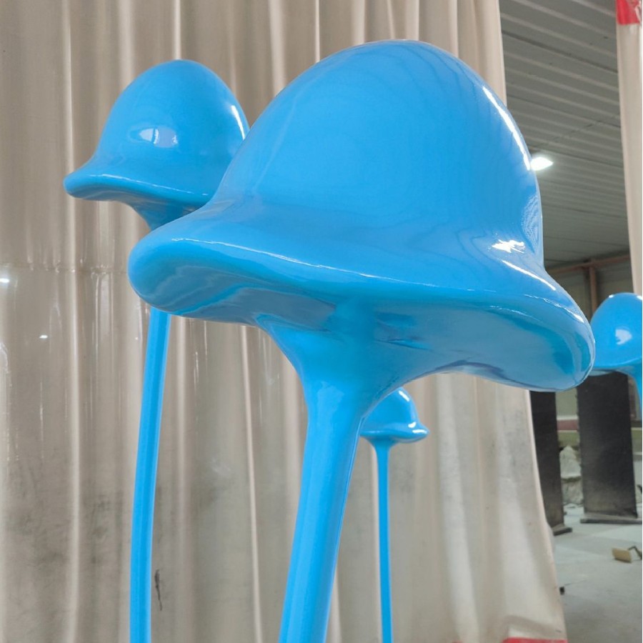 Escultura de plástico reforzado con fibra de vidrio muñeca de dibujos animados al aire libre cabeza de puerta tridimensional decoración imitación cobre fundición de cobre centro comercial jardín belleza Chen