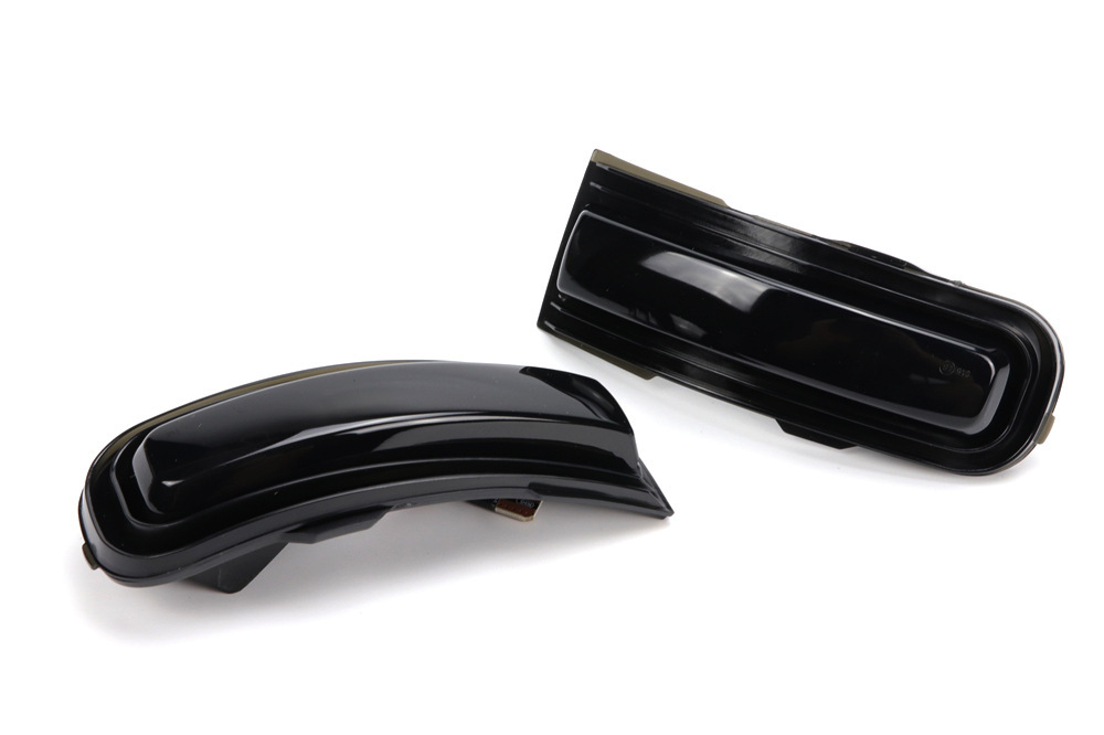 Suitable for Jeep 15-22 Renegade Led Reversing Mirror Rearview Mirror Yellow Light Flowing Water Turn Signal Light