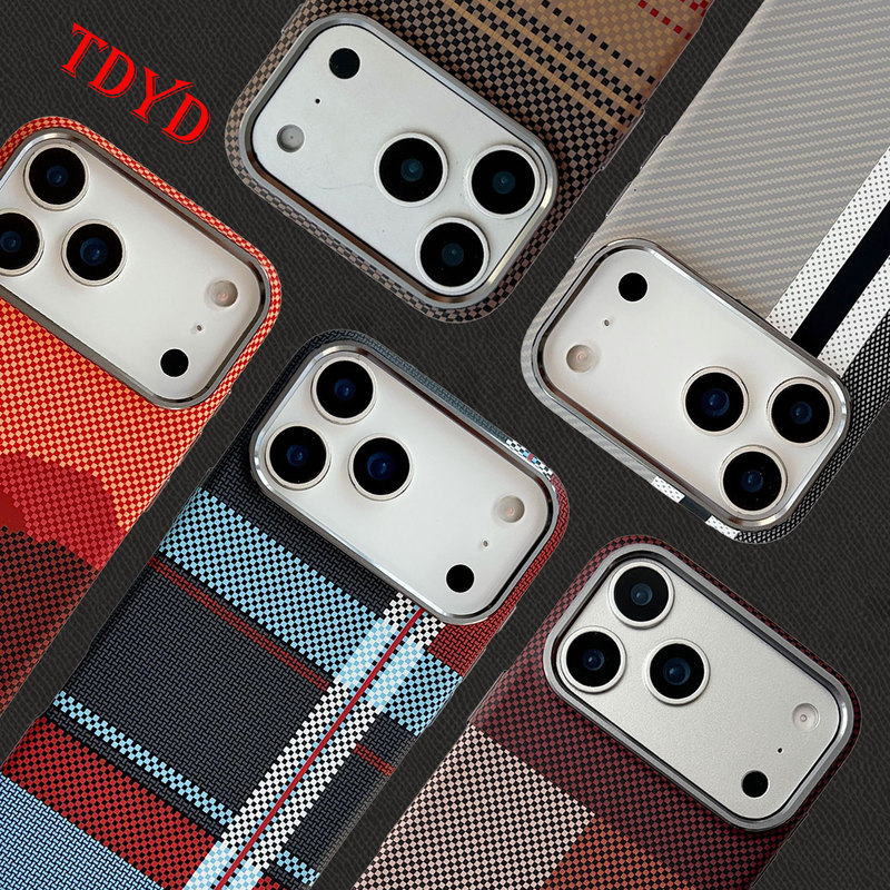 Suitable for Apple 17Promax Carbon Fiber Pattern Magnetic Phone Case Iphone16Pm Anti-Fall Kevlar Protective Case