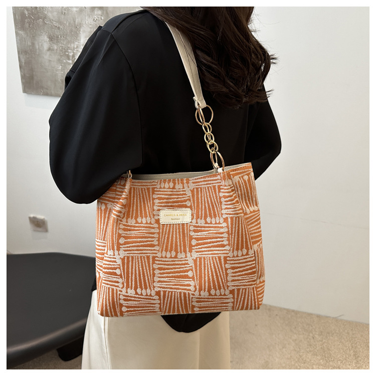 Großes Fassungsvermögen aus Canvas für Damen 2024, neue lässige Einkaufstasche für den Weg zur Arbeit, vielseitige Umhängetasche im Lazy-Style_voghion.com