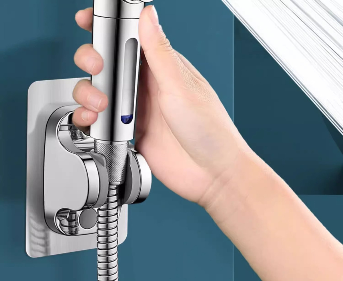 The new product has been upgraded with a six-speed pressurized filter showerhead, a shower head, and a pressurized nozzle for home bathing and soaking in the rain undefined