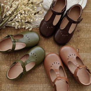 Ůͯ�n��СƤЬħ�g�N�ٴ��ܛ�׌���͸��|�ն��ֆ�Ь��Сͯ