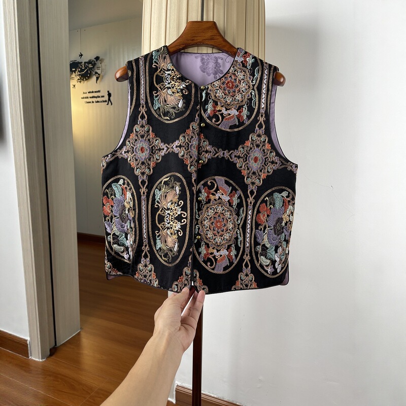 Heavy Embroidery New Chinese Style Outer Vest for Women, Autumn New Loose Sleeveless Vest Tang Suit Rayon Top