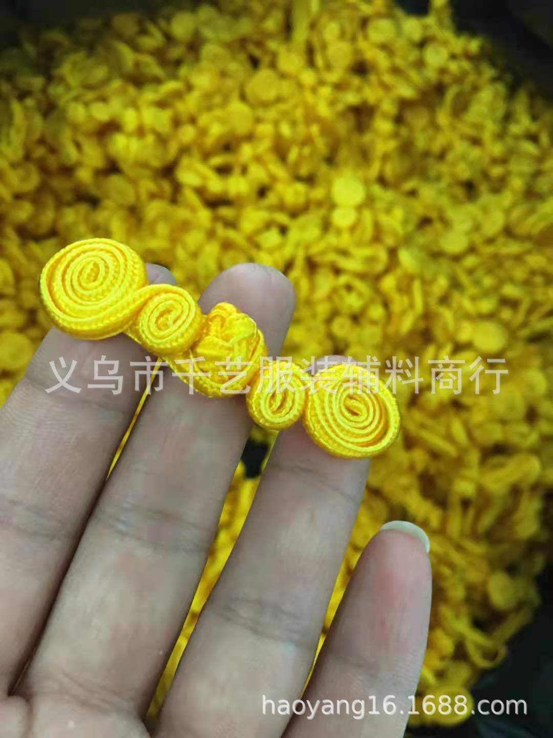 供应夹金丝葫芦中国结盘扣，唐装扣子，旗袍纽扣，手工盘扣