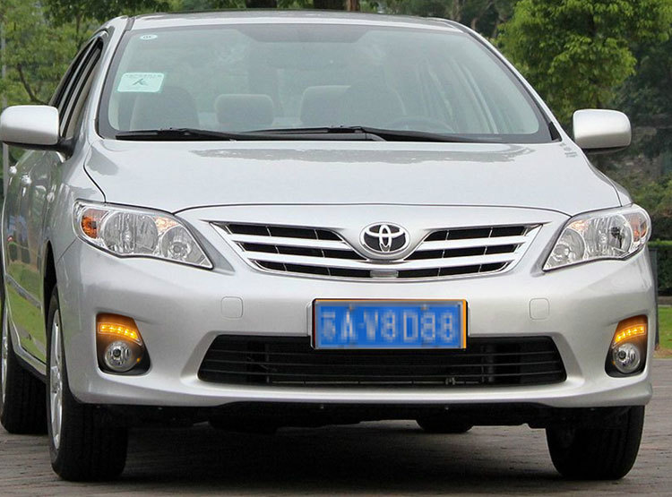 Suitable for 11-13 Toyota Corolla modified daytime running lights dedicated LED daytime running lights flow turn signal