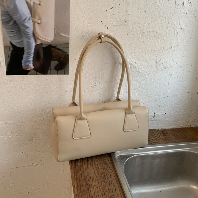 Bolsa de almohada fresca retro de gran capacidad, bolso de hombro de moda extranjera, textura coreana, bolso de moda diaria.