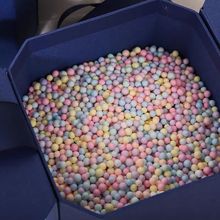 泡沫球颗粒礼盒情人节惊喜装饰波波填充物珠子跨境厂家直销批发