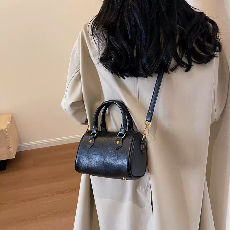 2025新款pu皮女包美式复古手提包通勤包包波士顿包高级pu皮斜挎包