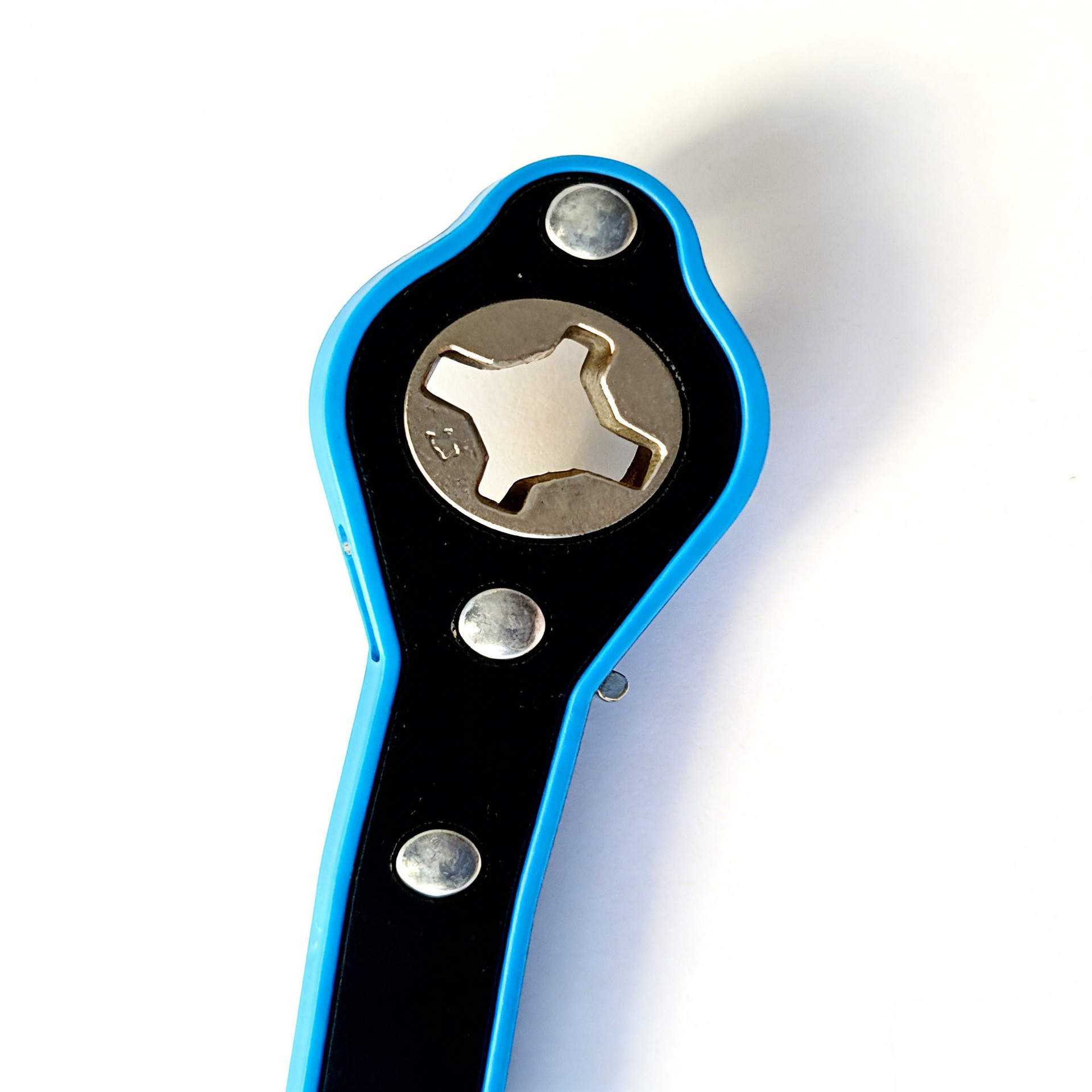 Car-Mounted 0kg Top-Handle Labor-Saving Ratchet Wrench, Cross-Shaped, Blue and Red