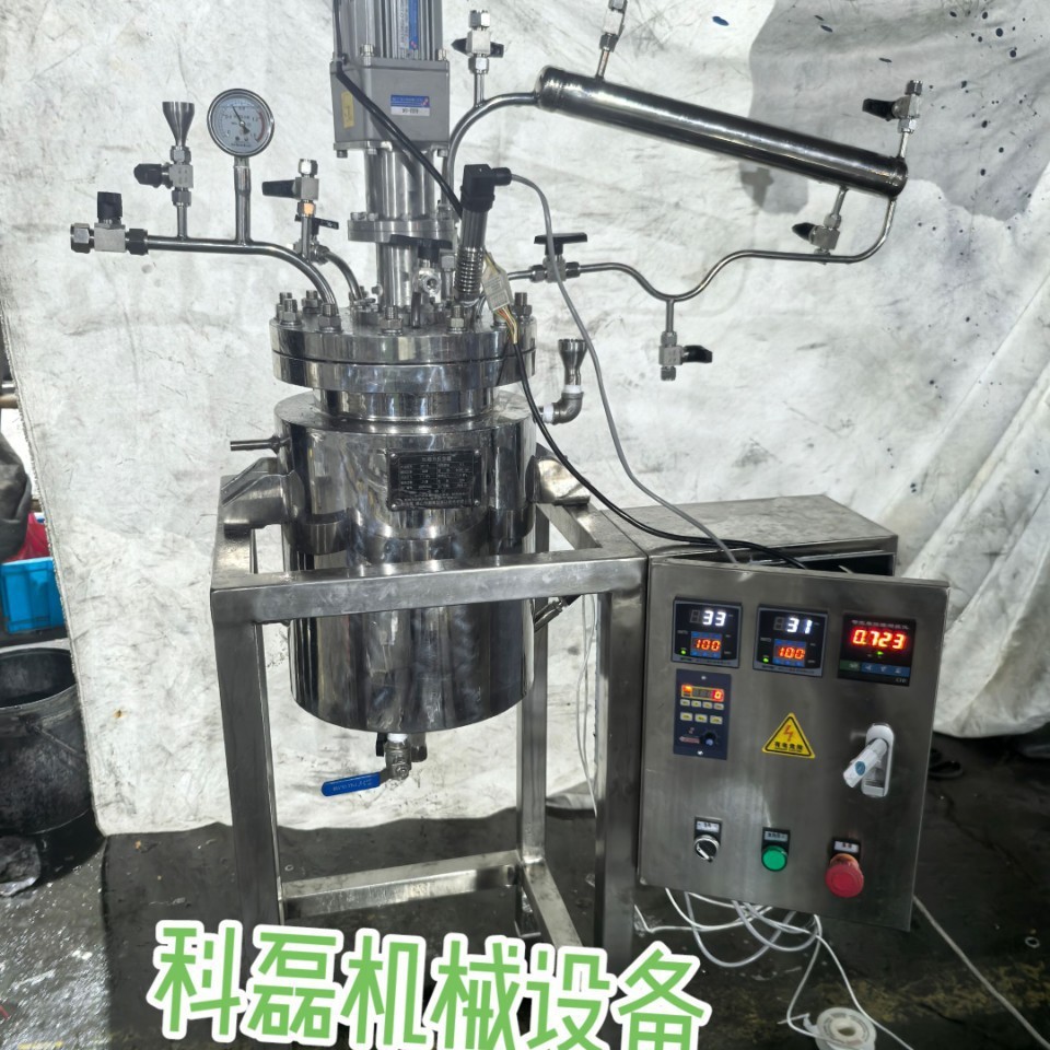 不锈钢磁力高压反应釜。磁力密封反应釜