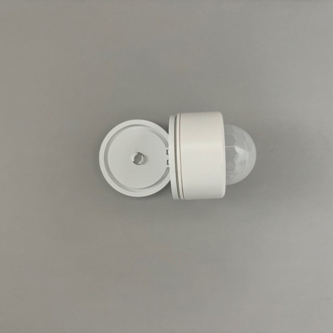 Sueño inteligente zigbee3.0 cuerpo humano móvil PIR sensor infrarrojo luz sensor multifunción