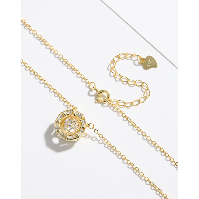 D-color moissanite diamante collar mujer 925 luz nicho de lujo corazón latiendo colgante cadena clavícula regalo de Navidad