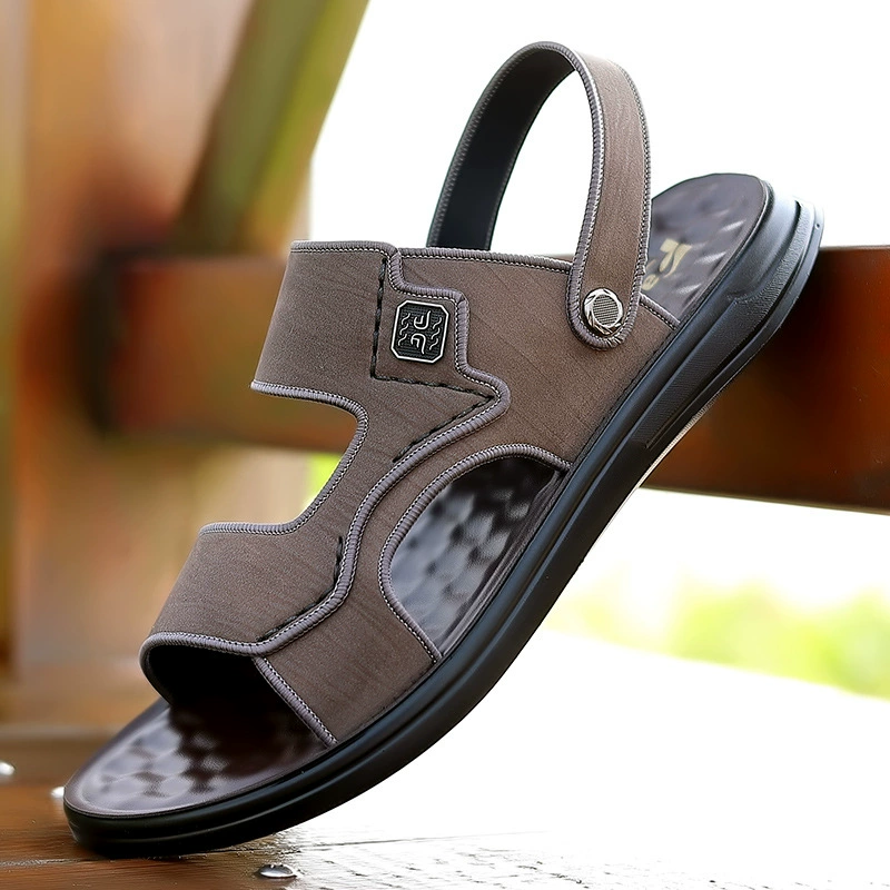 Мужские сандалии 2023, новые летние модные кожаные Нескользящие пляжные туфли на мягкой подошве, повседневные сандалии для верхней одежды двойного назначения