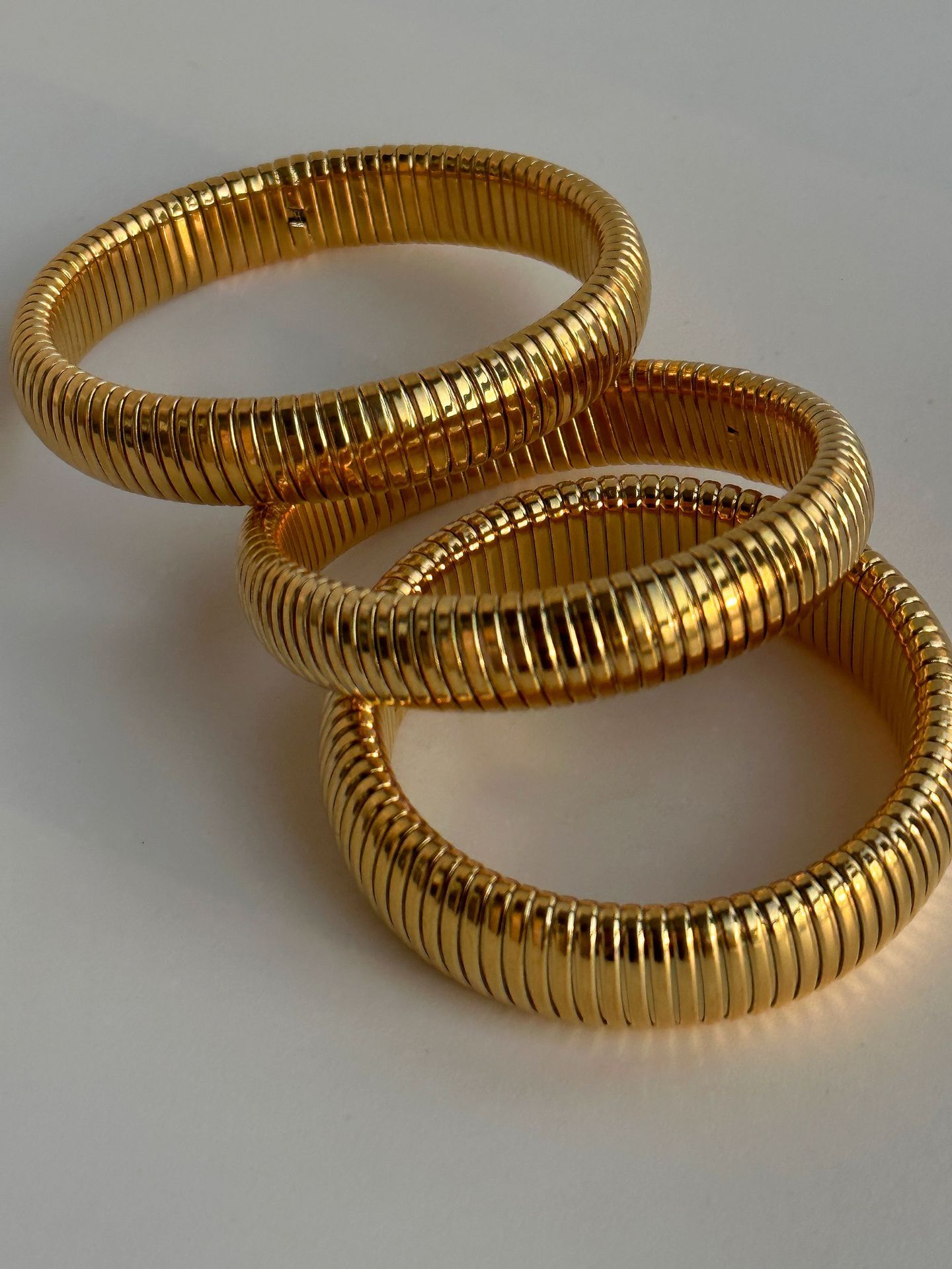 28g Weight PVD Coated Gold Plating Process 18K Gold Plated Plating Material 304 Stainless Steel Pendant Material Bangle Classification Casual Solid Color 304 Stainless Steel Titanium Steel 18K Gold Plated Bangle In Bulk