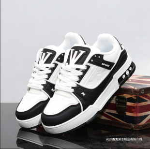 ����ԭ������Ů��H��W�����e�߷������ݳ���Ƥ͸������߰�Ь