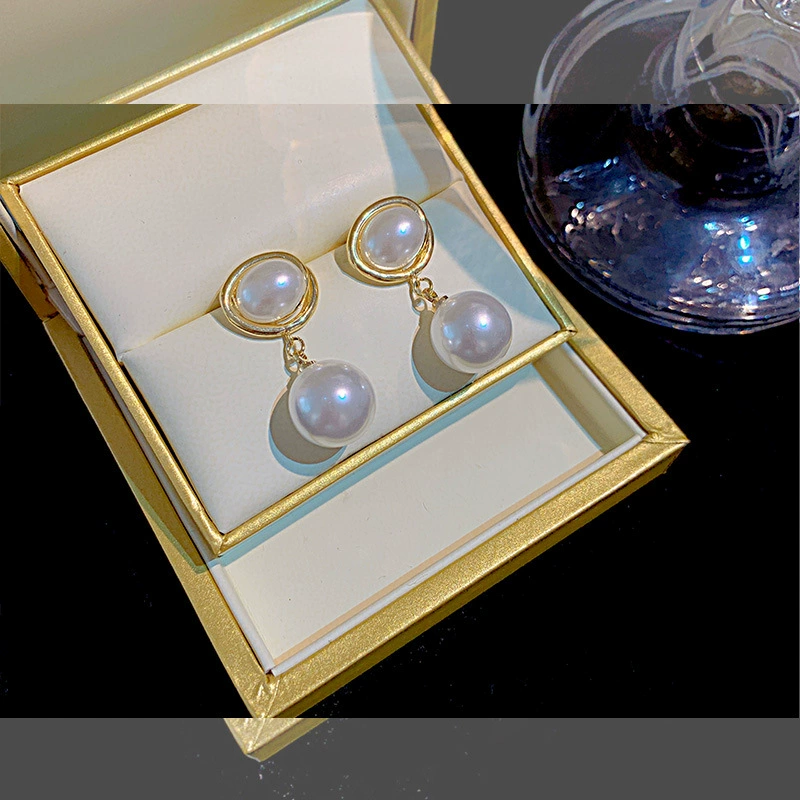 Retro small design earrings from pearl, silver needle, high-quality style, 2022 collection, french style