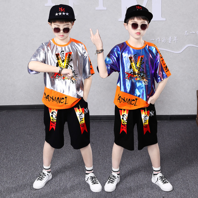 Abiti da spettacolo per la Giornata internazionale dei bambini, pantaloni da uomo a maniche corte color argento caldo, adatti all'hip-hop_voghion.com
