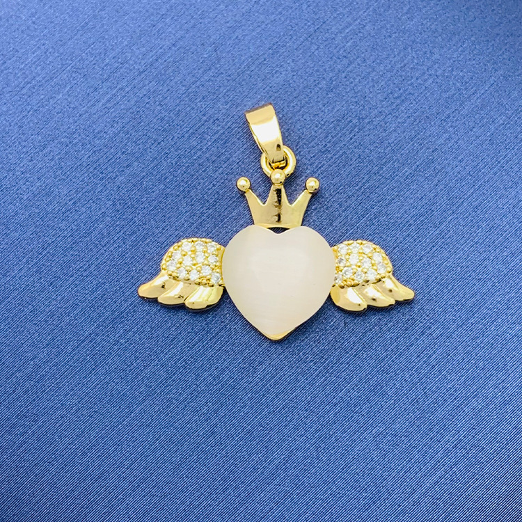 百種類のペンダントは心のままにファッションの経典を配合します。カップルの美しいペンダントは親友のアクセサリーを送ります。