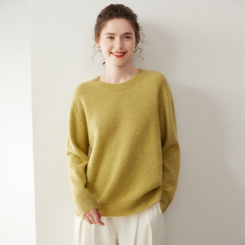 2025 New Autumn and Winter Thickeneded Round Neck Cashmere Sweater Women's Loose Lazy Knitted Bottoming Sweater Long-Sleeved Pullover Sweater