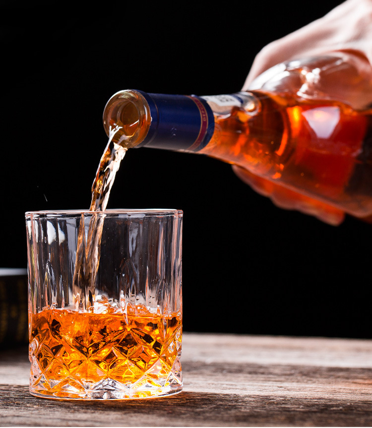 加厚无铅玻璃威士忌杯_04.jpg