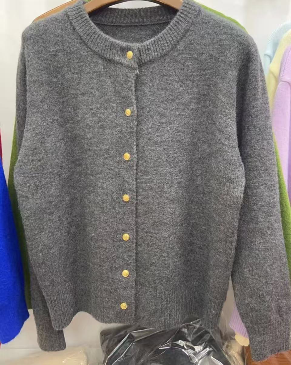 Classic Round-neck Knit Cardigan Women's Lightweight Button-up_voghion.com