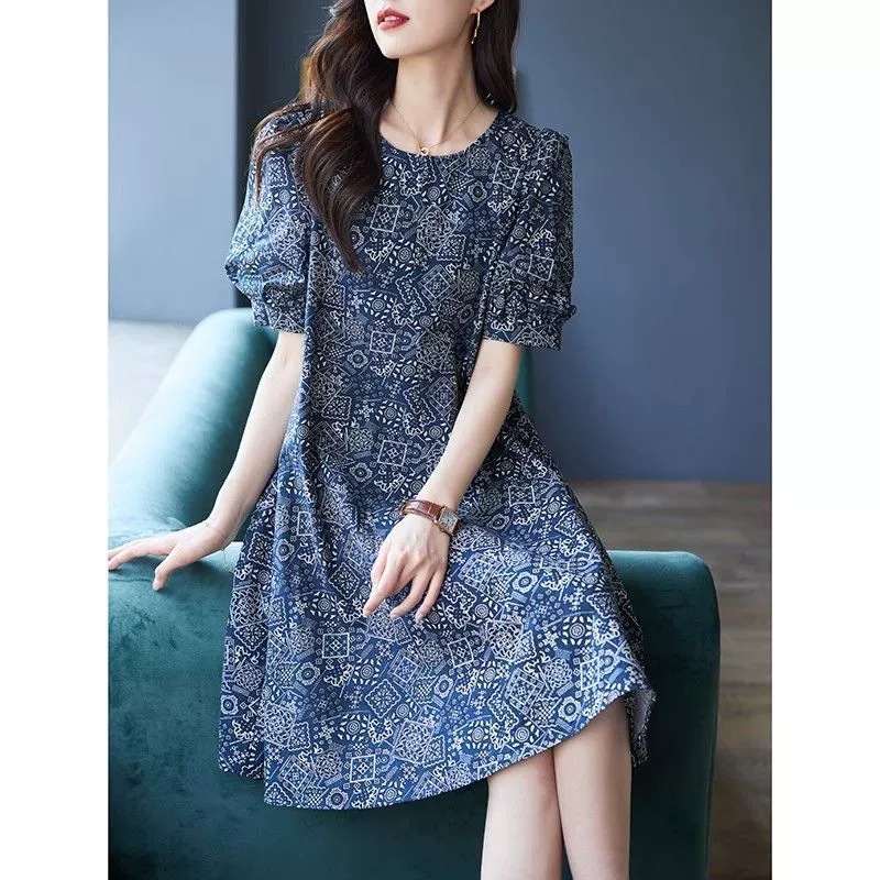 Платье с круглым вырезом, пышными рукавами и принтом, летняя новинка 2025 года, модная повседневная свободная юбка средней длины, одежда для женщин больших размеров