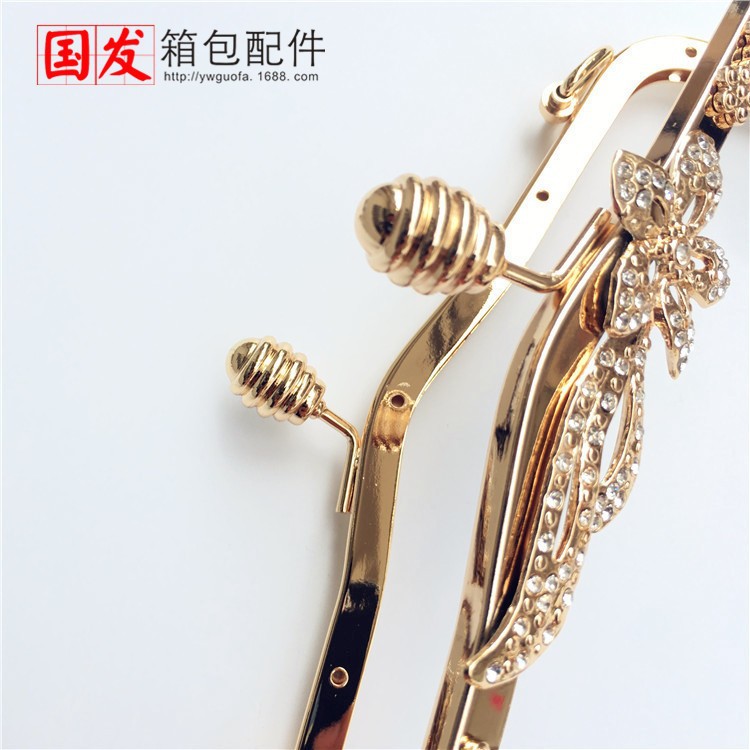 No hay agujeros de tornillo en stock 20,5 cm abovedados sin agujeros de rosca de oro con agujeros de tornillo de oro más ligero