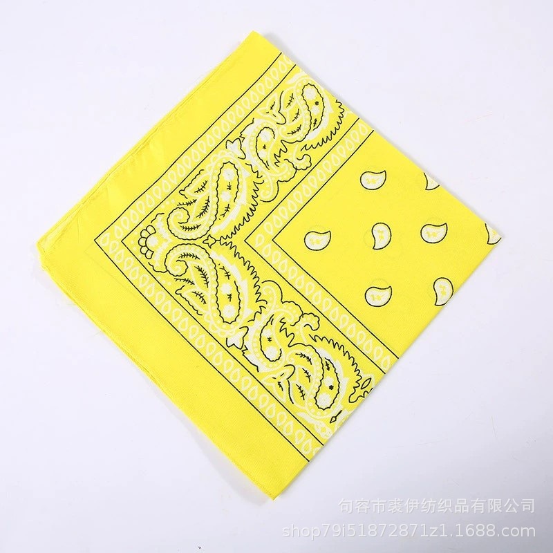 Светло желтый