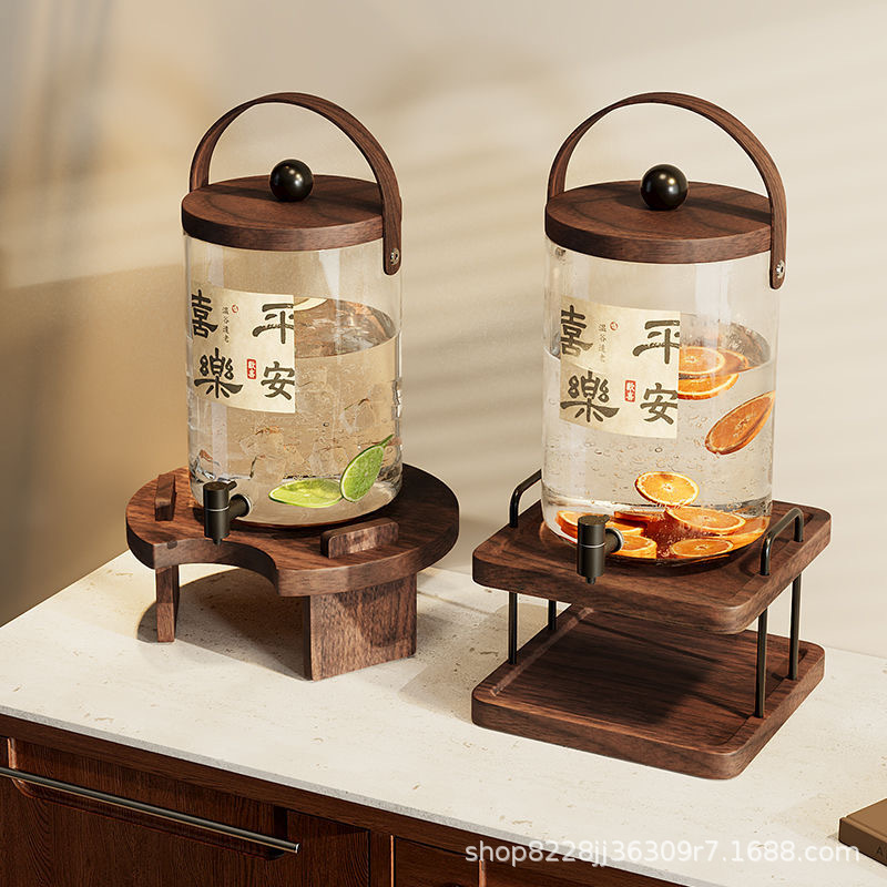 Retro Cold Water Jug with Faucet, Heat-Resistant Glass, Large Capacity, New Chinese Style, Suitable for Hotel and Restaurant Beverages and Juice Dispenser Retro Cold Water Jug with Faucet, Heat-Resistant Glass, Large Capacity, New Chinese Style, Suitable for Hotel and Restaurant Beverages and Juice Dispenser