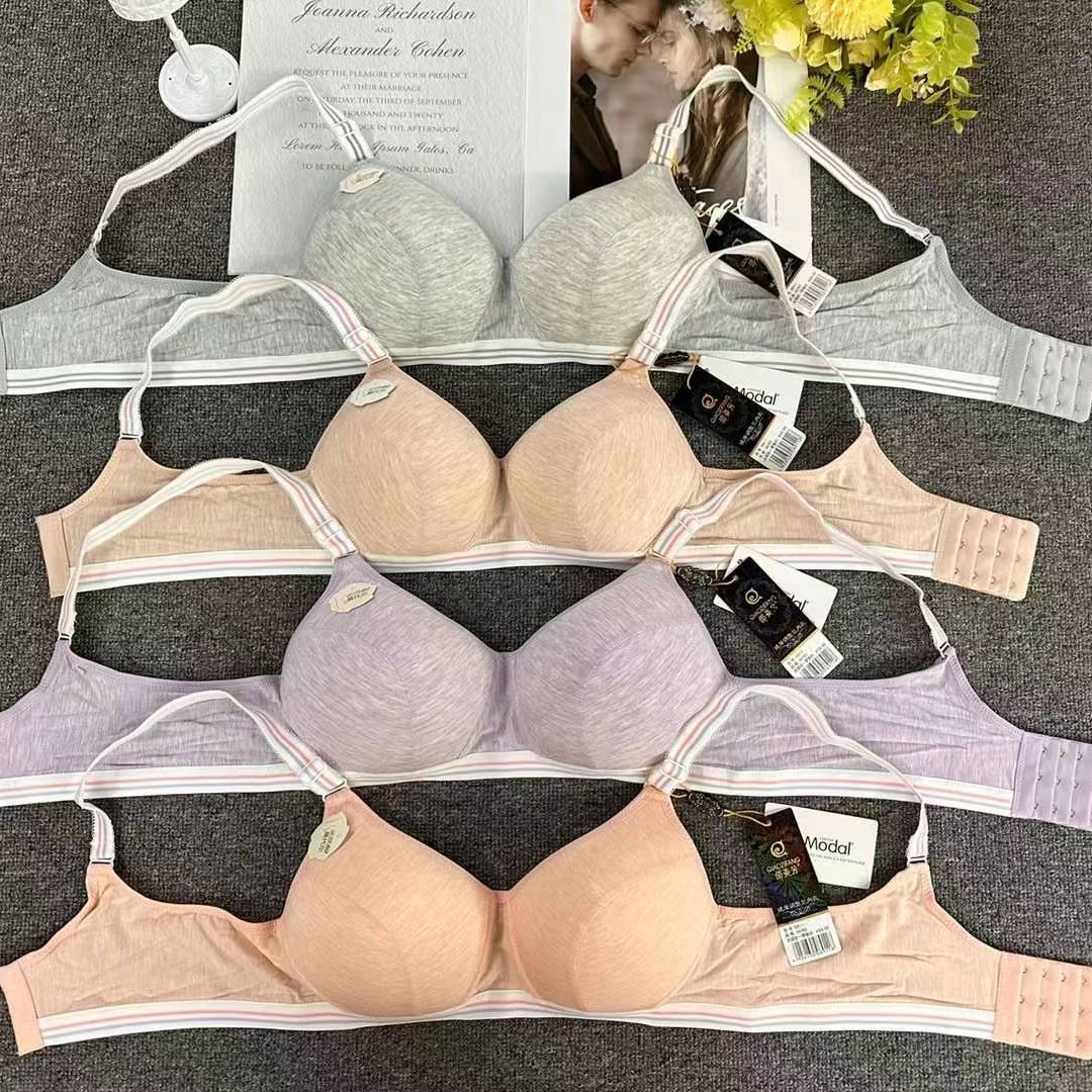 Bra de ropa interior de madres transfronterizas delgado de mediana edad sin anillo de acero cómodo bra de algodón agrupado grande bra al por mayor