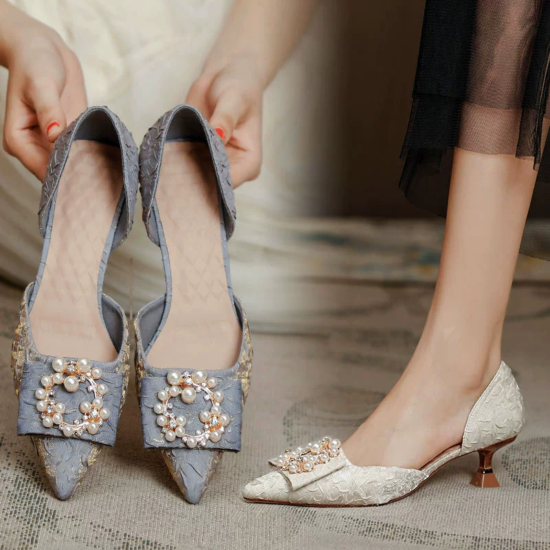 Женские сандалии с закрытым носком на среднем каблуке 2023, новые жемчужные феи, модные туфли на шпильке с острым носком, летние женские одиночные туфли