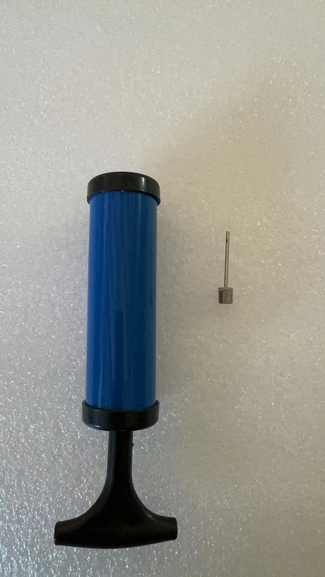 Los fabricantes venden barras de mancuernas, tornillos, barras, hombreras, sacos de arena de boxeo, cadenas de hierro, barras de tuercas hexagonales de doble riesgo de hierro fundido