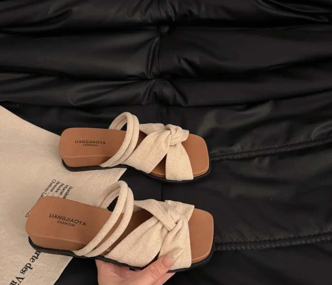Zapatillas de tacón de pendiente gruesa de alta calidad para mujeres de verano 2026 con sandalias de falda de moda de hadas. image 8