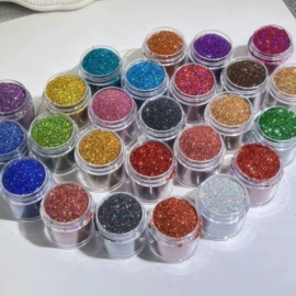 美甲饰品;其他美甲产品;塑料工艺品