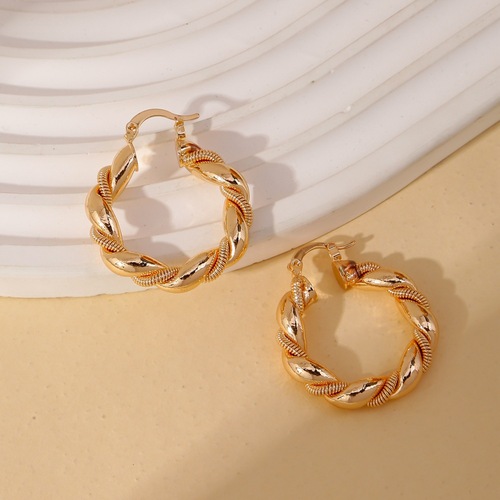 Classic Large Circle Fashion Personalized Ring Earrings Electroplated Design Sense Trendy Light Luxury Style 2024 Summer