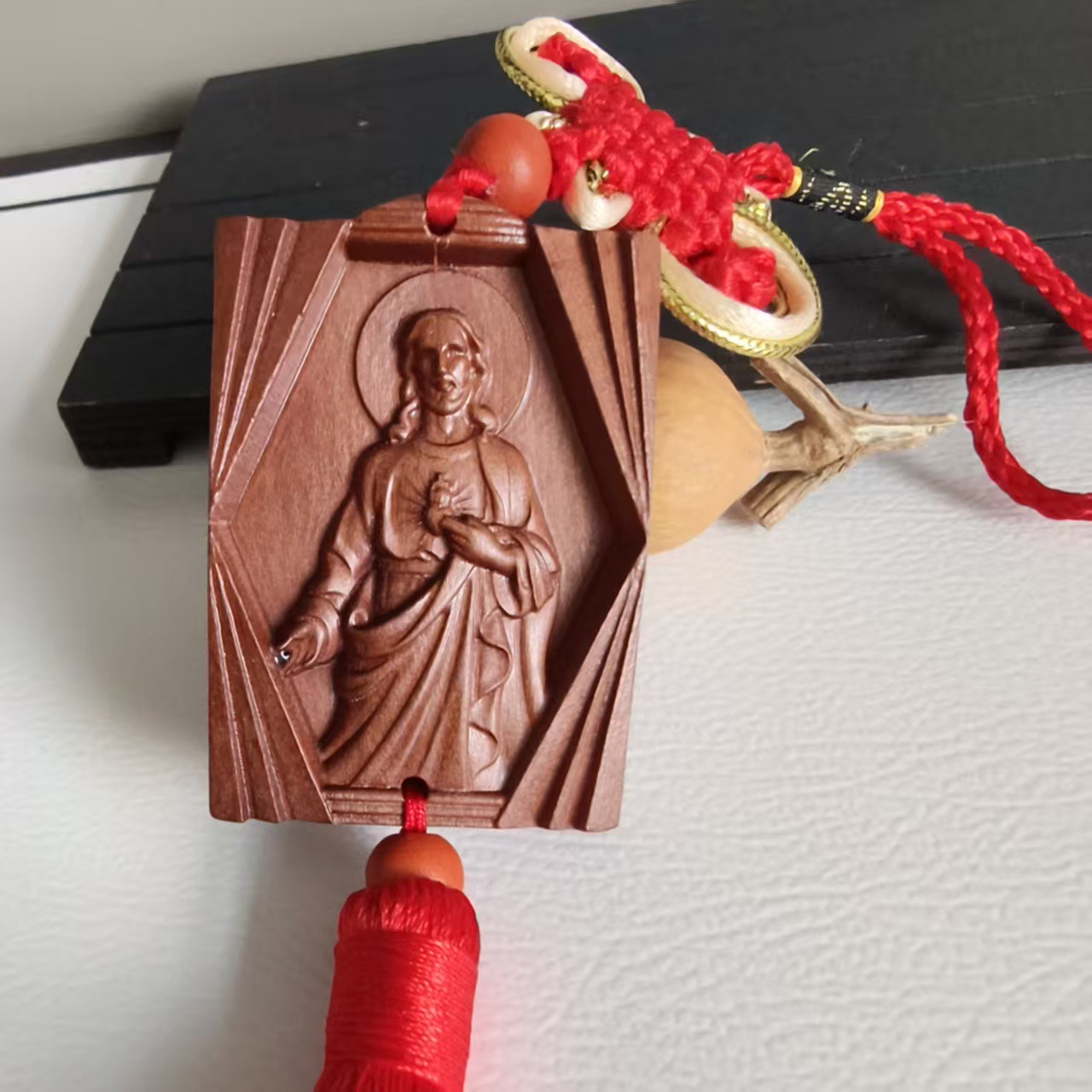 Peach Wood Car Rearview Mirror Pendant, Sacred Heart Car Pendant, Interior Rearview Mirror Gift Ornament