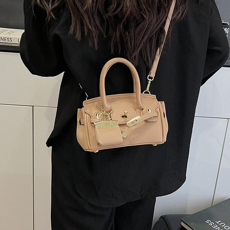 Pequeña caqi