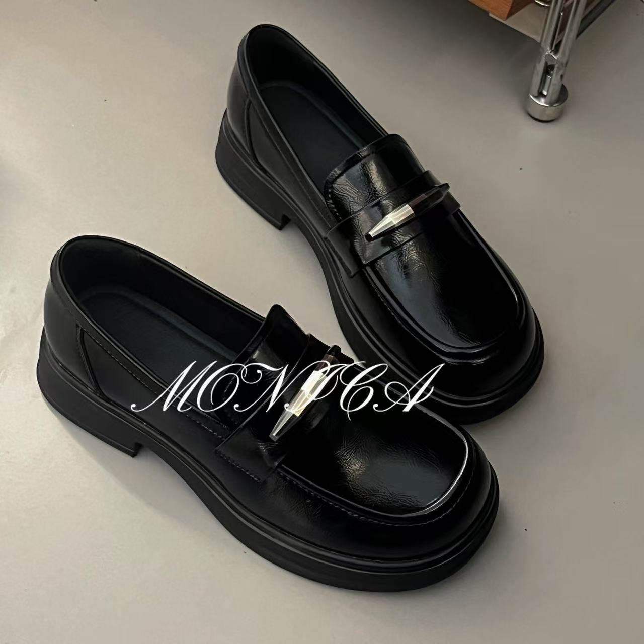 菲梵芭黎2025秋季新款软底学院风英伦风小皮鞋JK女鞋一脚蹬乐福鞋