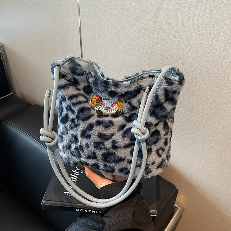 2024 invierno nueva gran capacidad impresión leopardo bolso cuadrado bolso de viaje de peluche bolso de cubo de peluche bolso