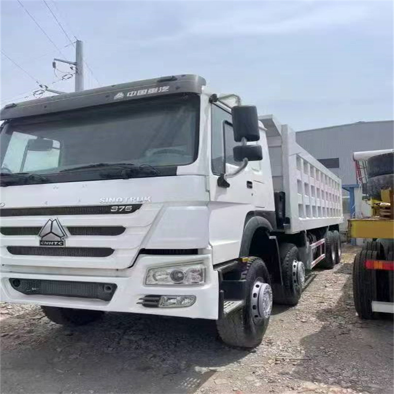 Sinotruk Howo 6 × 4 Dump Truck 371 HP 10 Wheel Truck Africa II Emission