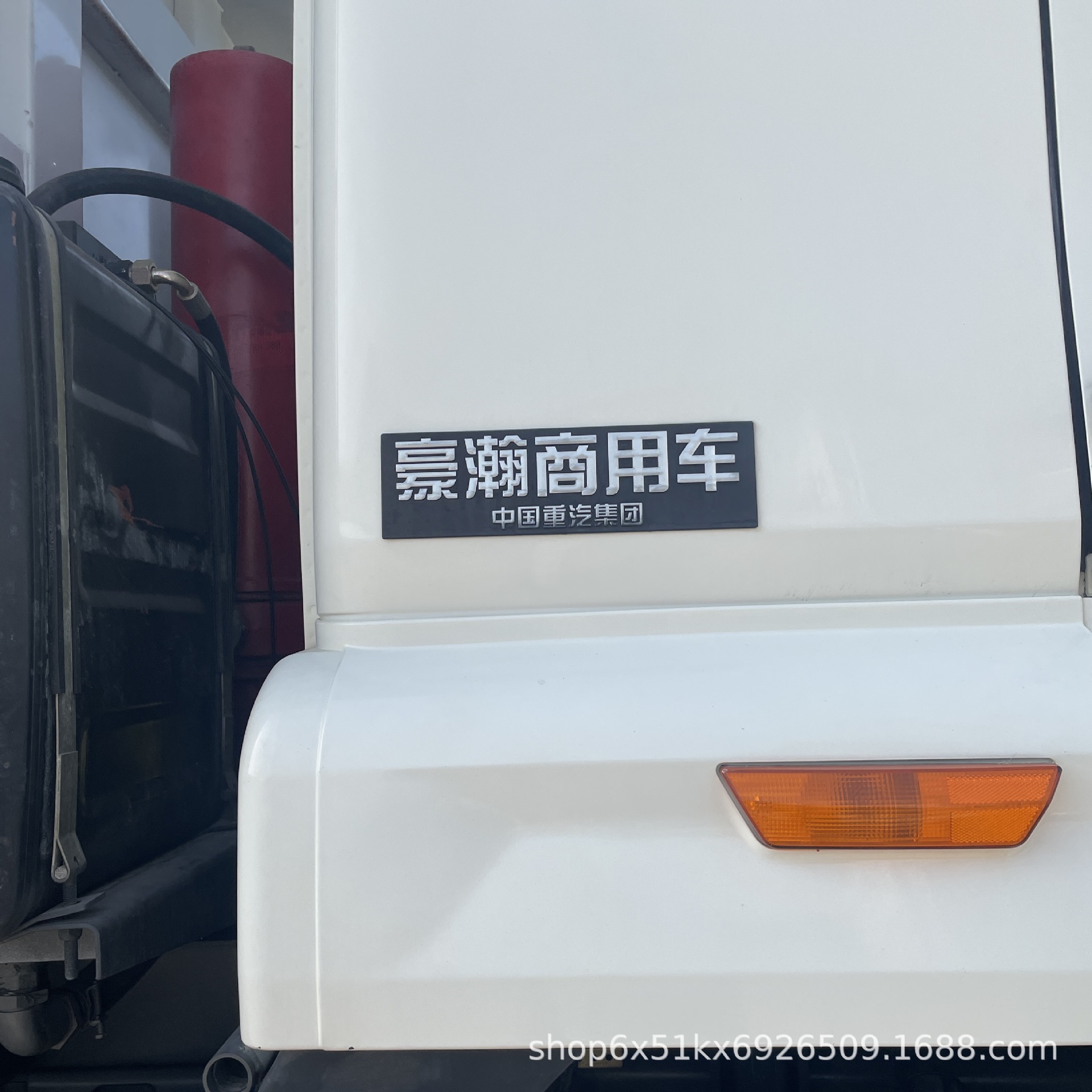 Supply of Howo Heavy-Duty Dump Trucks for Africa, 8-Wheel Rear Dump Truck, 371 Horsepower Howo Dump Truck