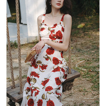 春夏气质玫瑰香颂红色碎花连衣裙女新款吊带裙子法式复古度假长裙