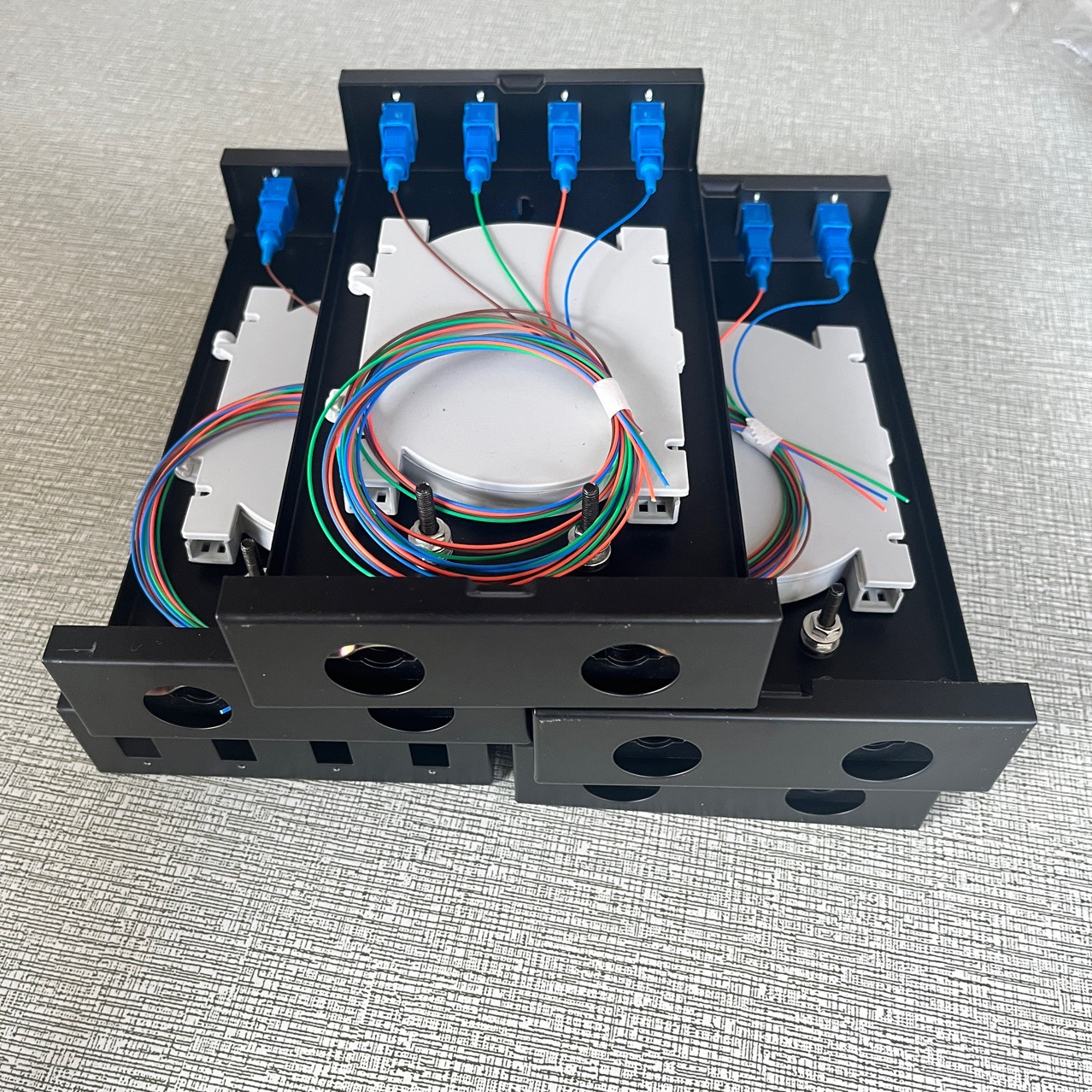 4口SC满配终端盒配线架铁盒分纤盒卡扣式终端盒盒